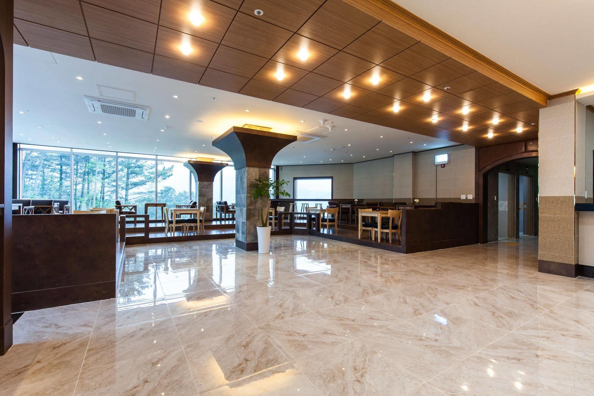 Dome Hotel Geoje Bagian luar foto