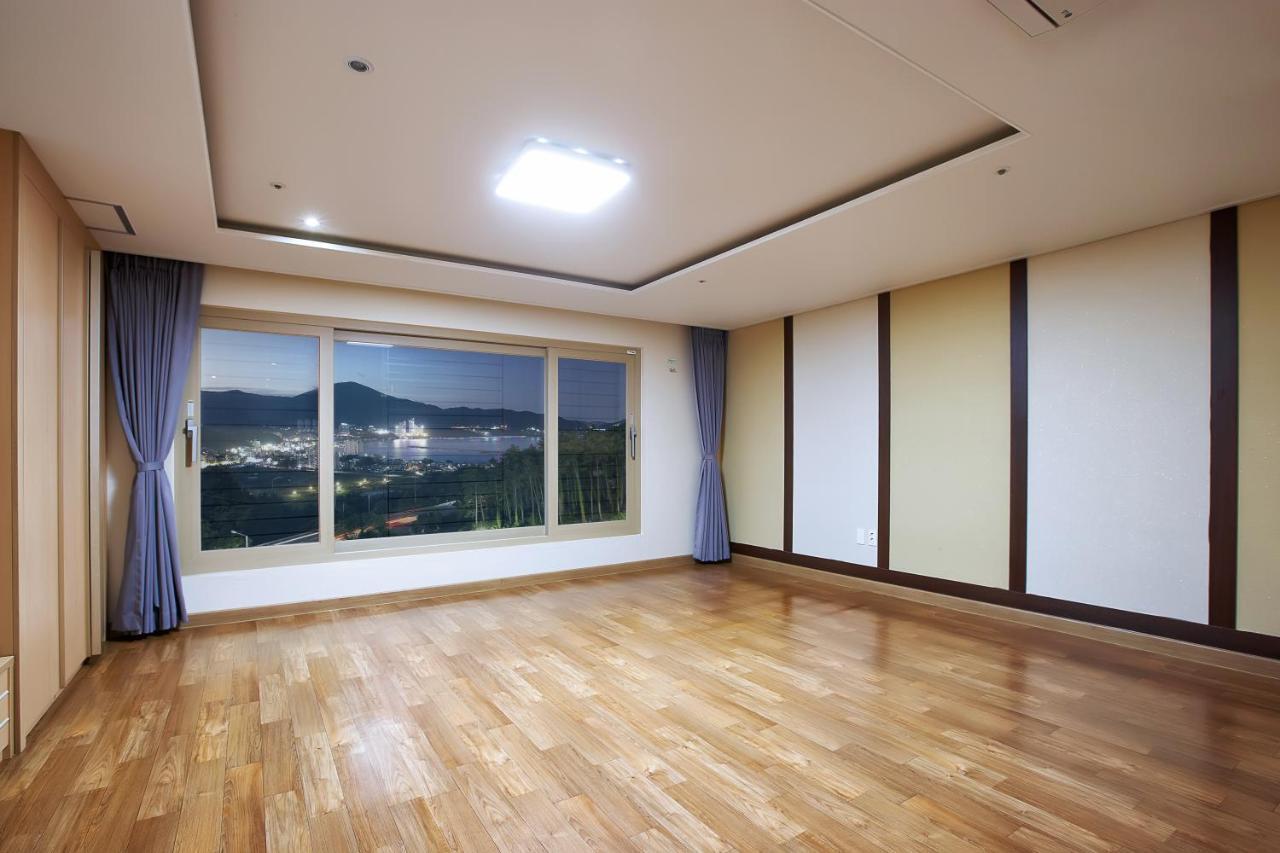 Dome Hotel Geoje Bagian luar foto